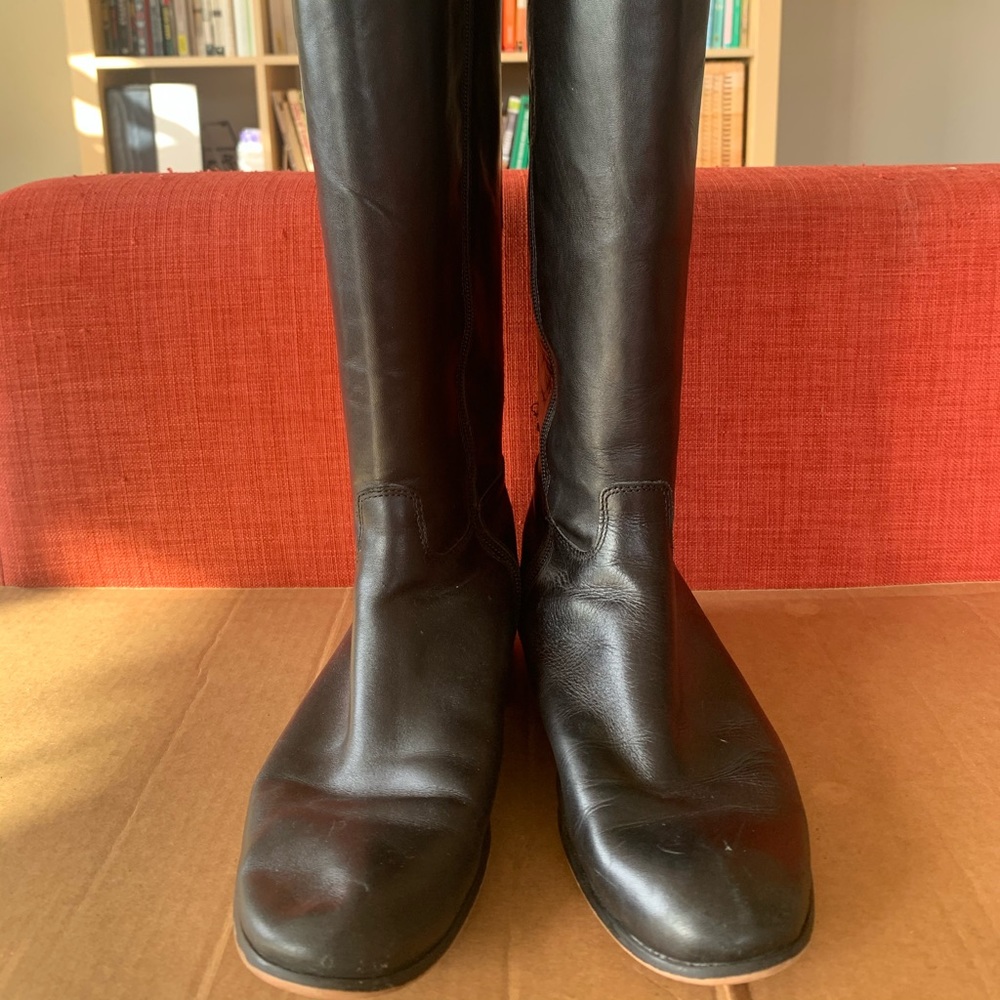 Tall, Sleek, Leather Boots!